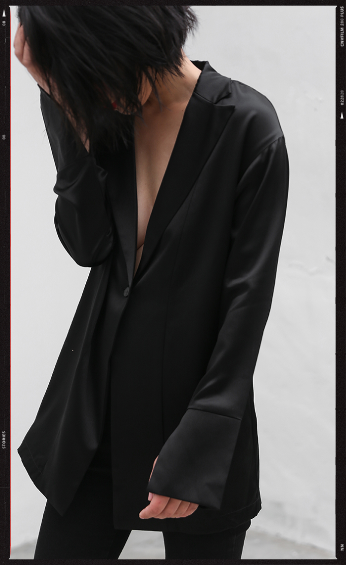 BLAZER EN SOIE NOIRE